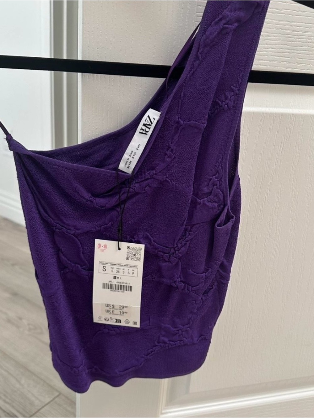Zara Purple Textured One-Shoulder top
Size - S
New with tags never been worn